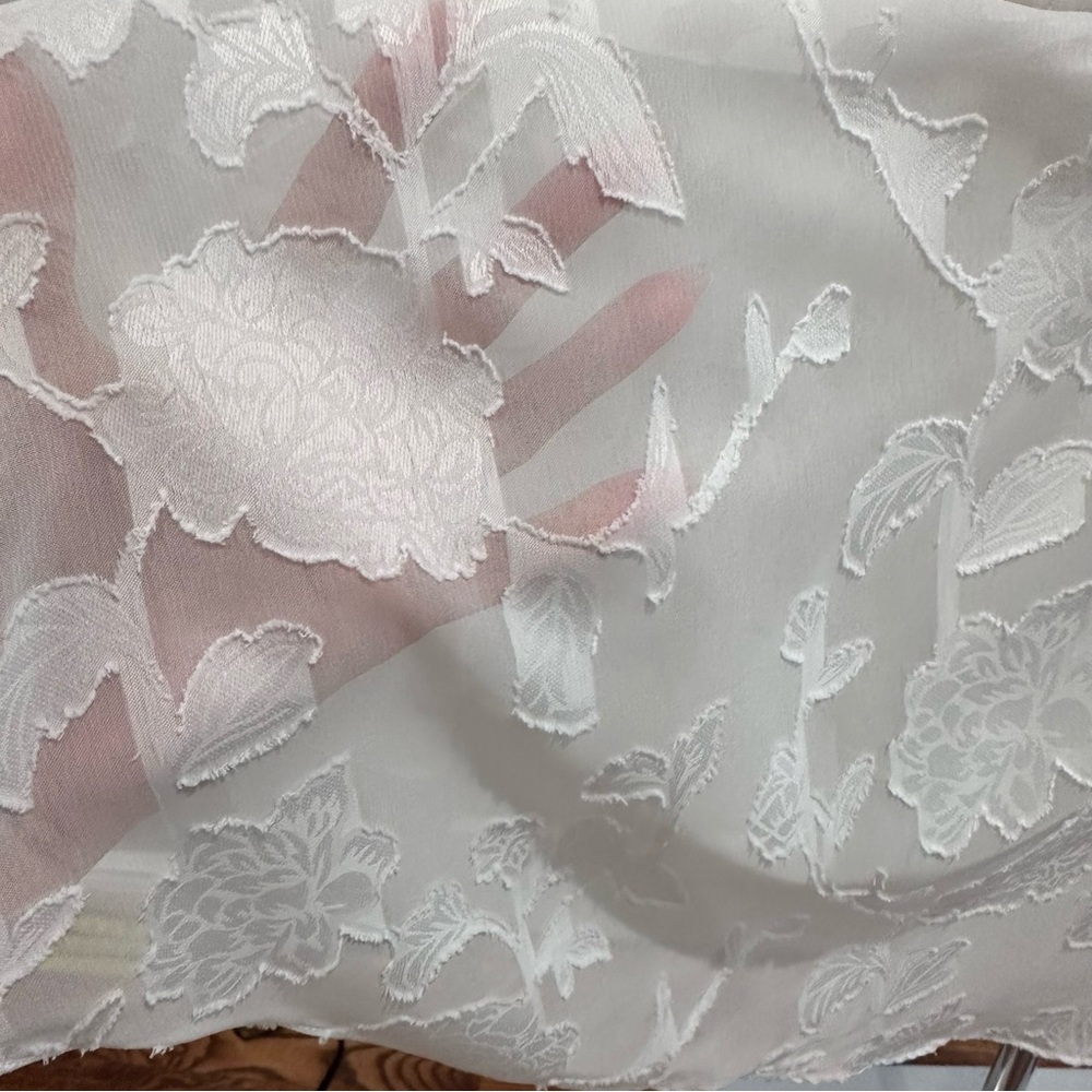 NWT Lulus All About Flowers White Ruffles String Tie Accent V-Neck Romper Size L - Picture 5 of 14